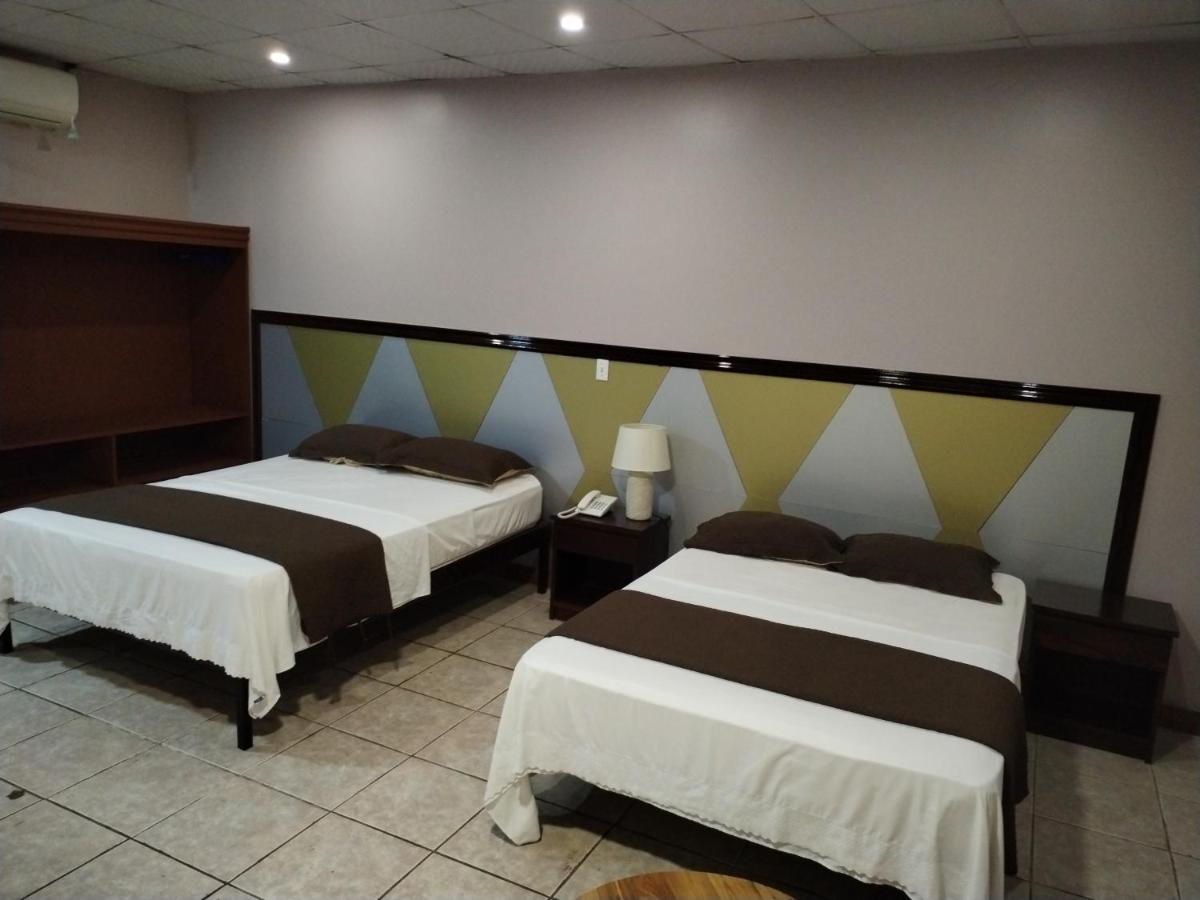 Hotel America -