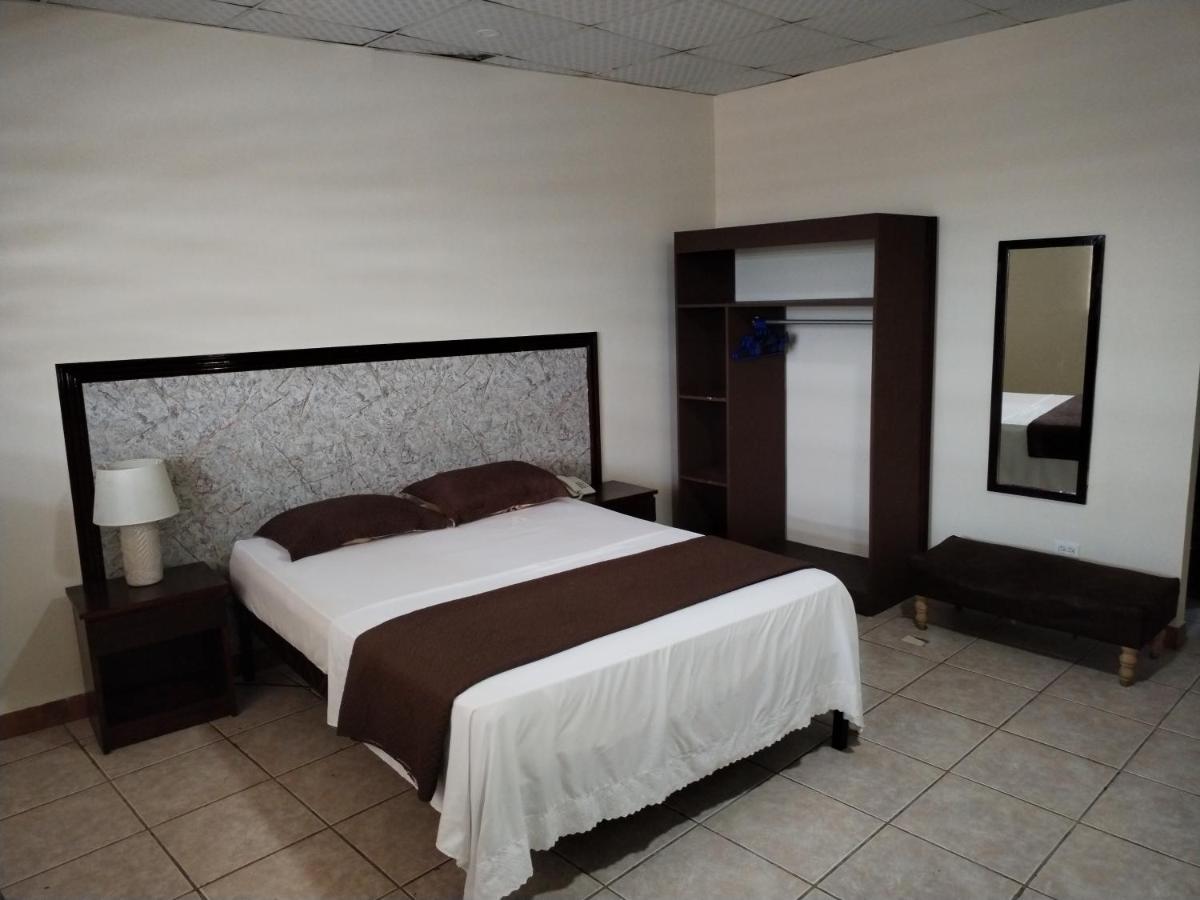 America - Hotel *